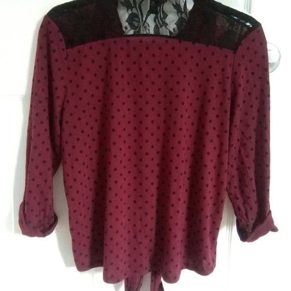 Burgundy Lace Polka Dot Tie Top - Picture 2 of 8
